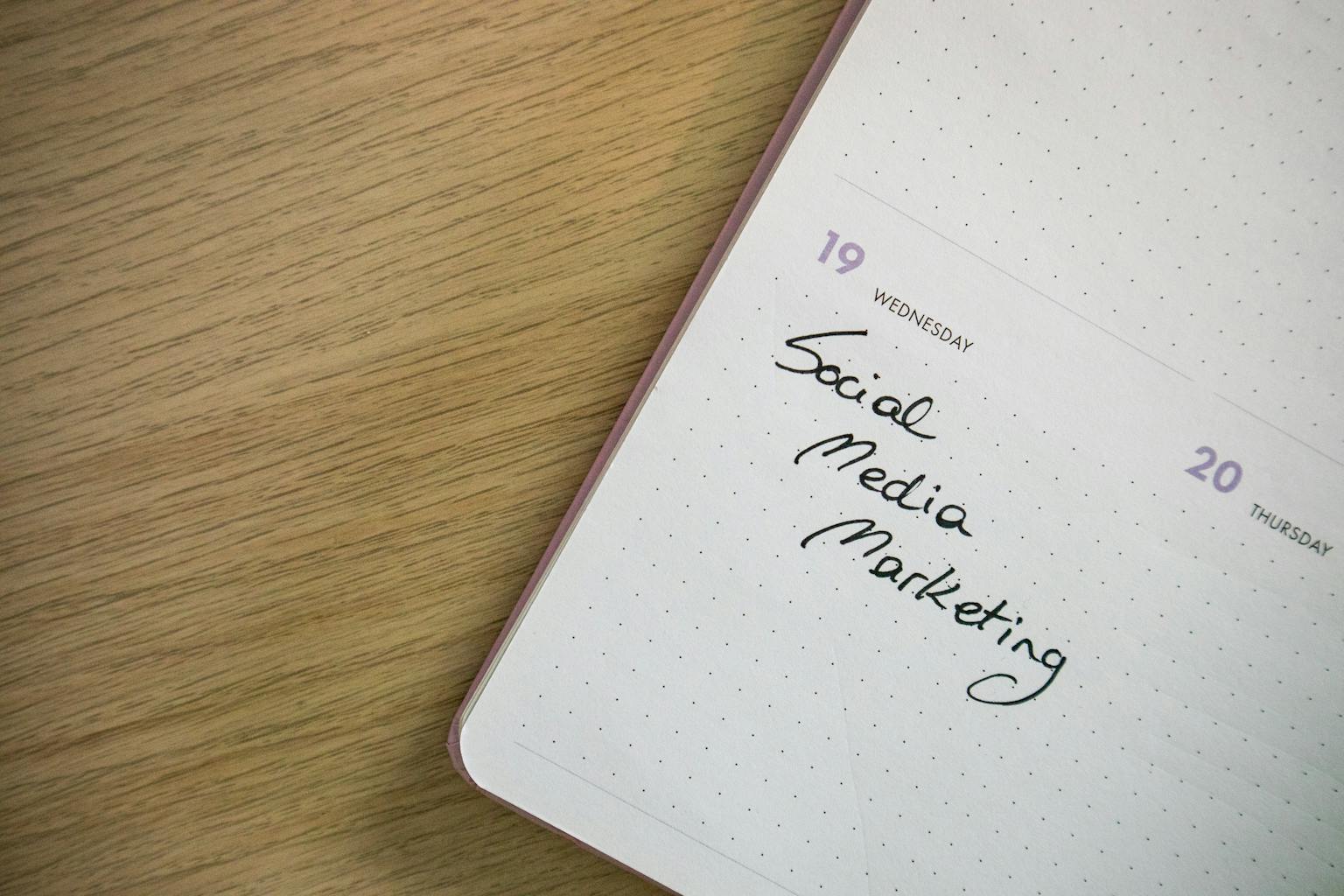 Strategi Content Marketing di LinkedIn untuk Profesional