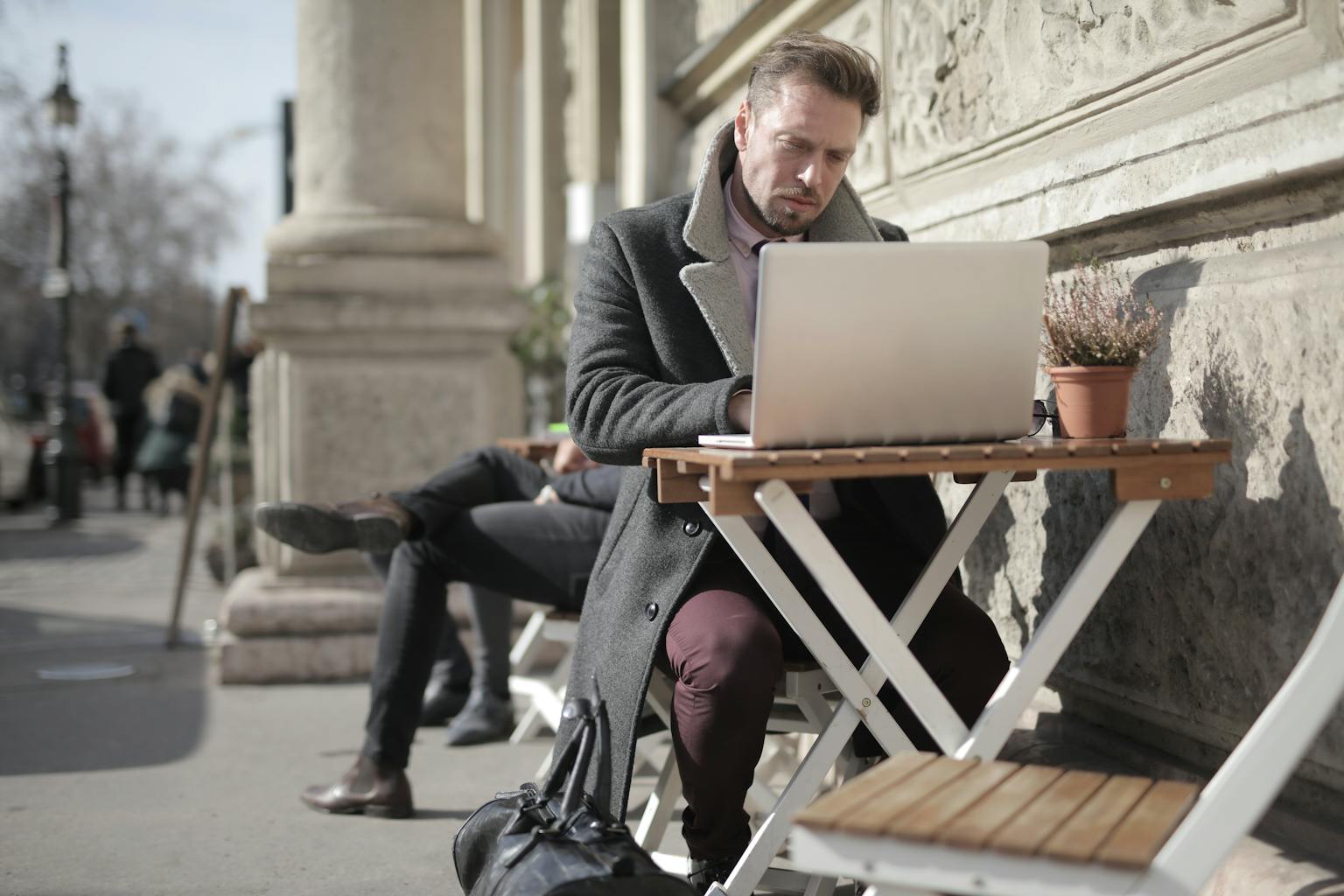 Strategi Mendapatkan Klien Pertama sebagai Freelancer