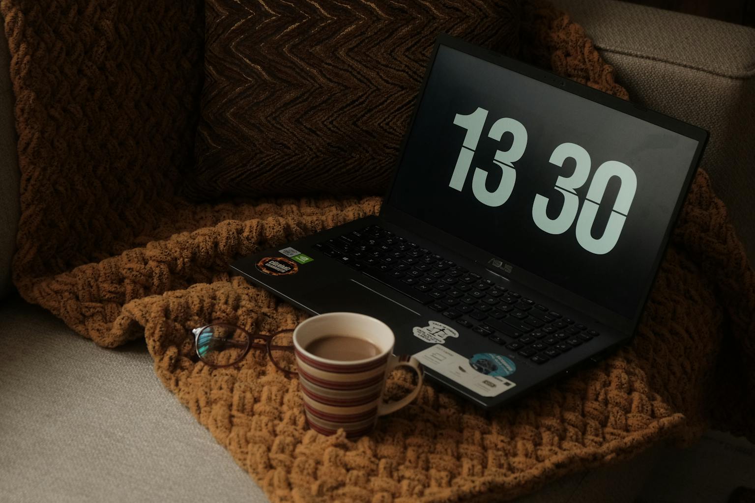 Tips Work from Home yang Produktif dan Seimbang